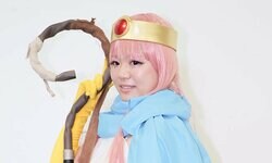 “我很喜欢《勇者斗恶龙》，想和大家聊聊” 女贤者的角色扮演者，选择“粉色”的理由是什么？