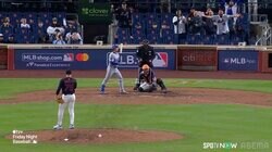 「4カウント！」ドジャース戦、“微妙判定”にメッツファンがブチギレ　現地0時越え…延長11回のシーンで現地実況も言及