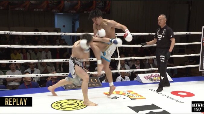 「映像でお見せできない」「眉毛が縦に割れた」ドクターも思わず顔をしかめた衝撃光景に実況アナと現王者も絶句 3枚目