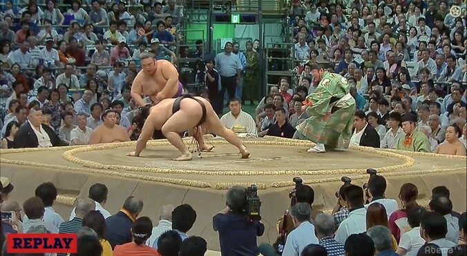 貴景勝の“術中にハマった”豪栄道、突き落としで敗れて優勝戦線から脱落の３敗目 1枚目