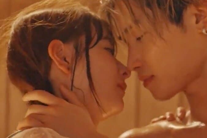 【写真・画像】“小泉今日子の娘役”女優、全員の前で熱烈キス！ 金髪モデルとのカップル成立に「嬉しい」「おめでとう」と反響　1枚目