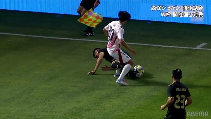 「足首ぐねってた」久保建英、相手DF転倒で巻き込まれ事故→座り込み「ロックされた感じ」ファンが心配した瞬間 5枚目