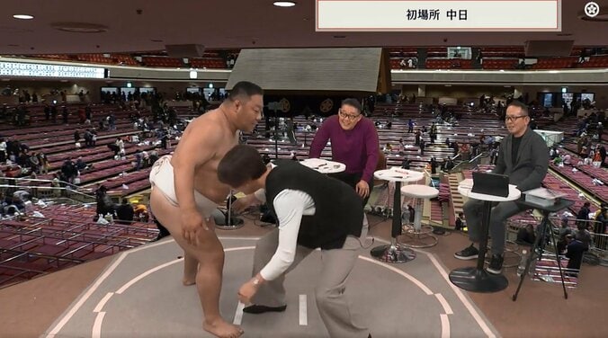 タックルを受けるあかつ