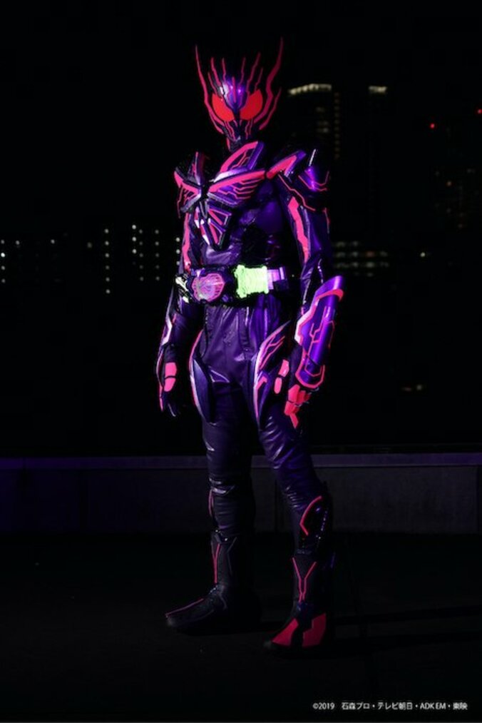 伊藤英明が『劇場版 仮面ライダーゼロワン』に参戦！息子と共にハマっていた作品への出演に感動 3枚目