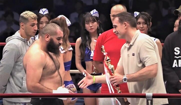 「顔が“ヤバすぎる”ラウンドガール…オイシイかな（笑）」驚きの“変顔”で話題 まえだまはるの素顔と世間をざわつかせた舞台裏