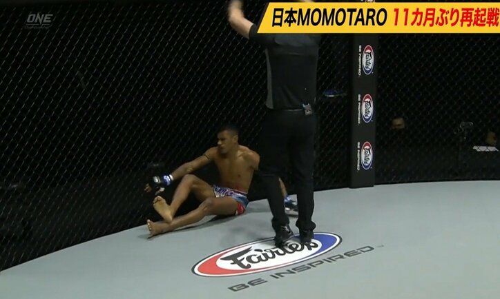 ローを放った足首が…悶絶“自爆”でのTKO決着に視聴者騒然 ファンからは再戦を望む声も