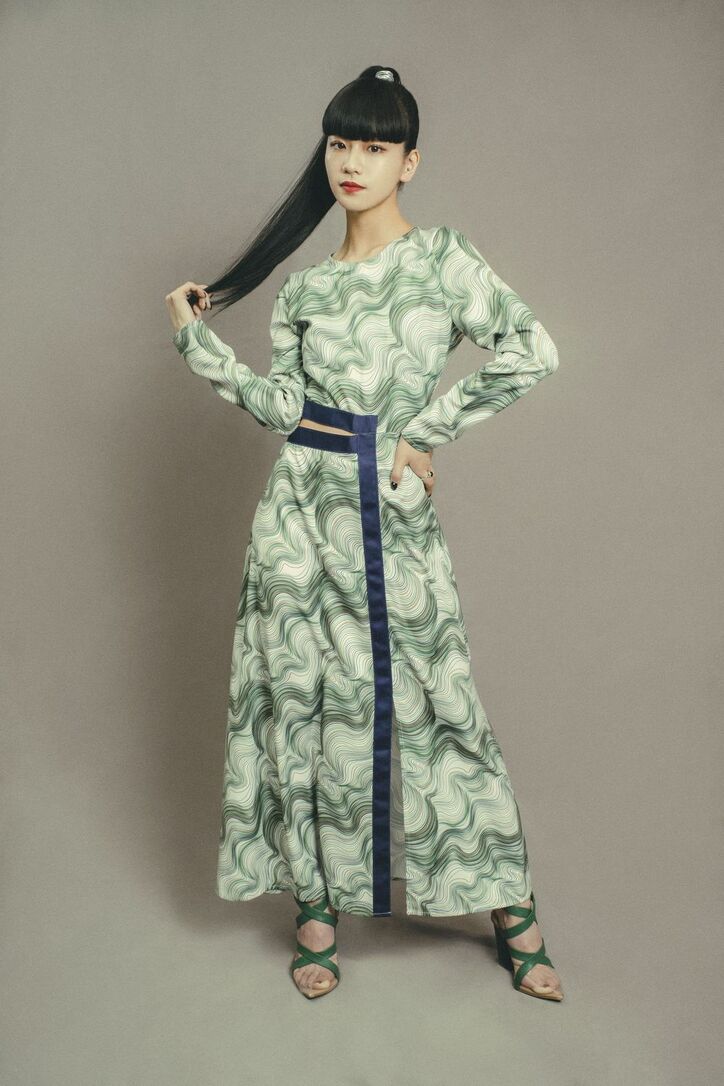 莉子×Hina、映画『牛首村』で初タッグ!『月オオカミ』から2年、違うフィールドで活躍してきた2人の現在地