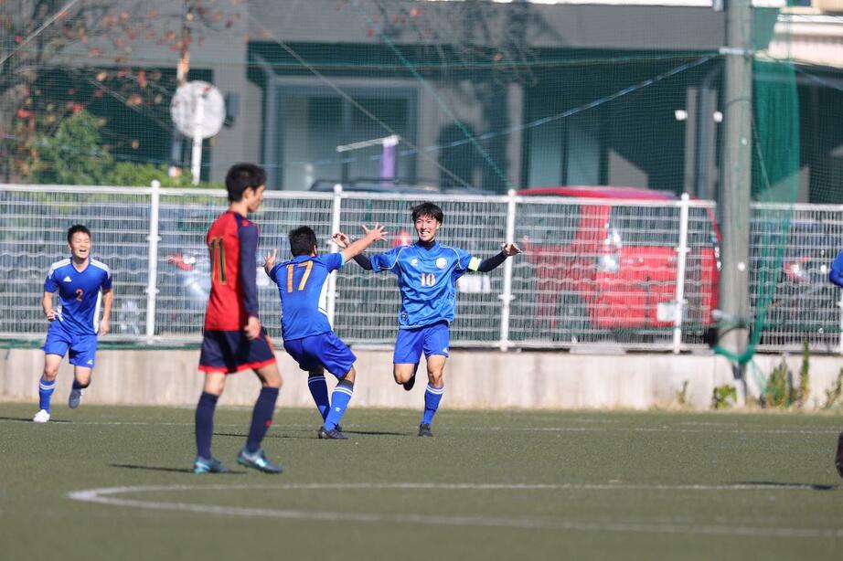 画像: 今季リーグの天王山を制したNSSOL。矢野が挙げた1ゴールが決勝点となった(写真:高野徹)