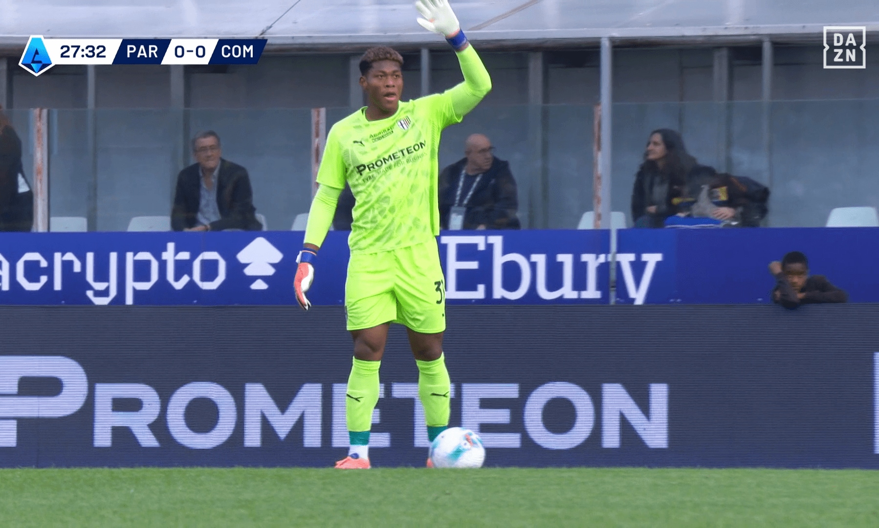 パルマのGK鈴木彩艶