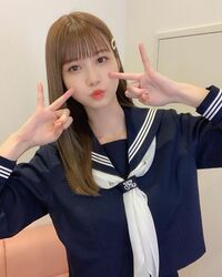 めるる、セーラー服姿を披露 「可愛すぎ」「こんな可愛い学生いたらヤバい」と話題