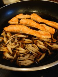 山田花子『鮭料理』