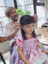 アレクサンダー『美人さまは今日初美容室❤️でした』