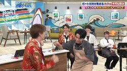 ぎっくり腰VS首のヘルニア！？オリラジ藤森慎吾と共演歌手との“なんちゃってボクシング”に視聴者「おもしろすぎる」