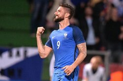 開催国フランス、ジルー2発などゴール量産でスコットランドに圧勝