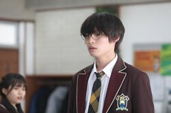 『ブラックシンデレラ』鈴木美羽、 “机蹴り”で見えた兵頭功海の気遣いを明かす「周りの人に当たらないように蹴り方考えてた」