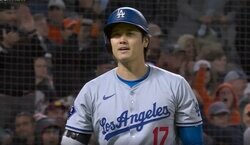 ブチキレまくり…！ 大谷翔平、中継カメラがとらえたヤバすぎる瞬間　なんか言ってる… 三振後の“リアクション”にファン騒然「怖すぎる」「そりゃ怒るだろ」