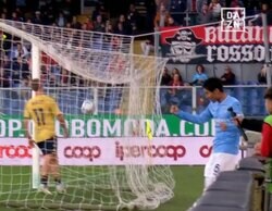 「痺れる！」「泣けるよ…」鎌田大地の“渾身ガッツポーズ”が話題！ 不遇の時を経て“７か月ぶりのアシスト”にファン歓喜「ほんと気持ちが込められてる」