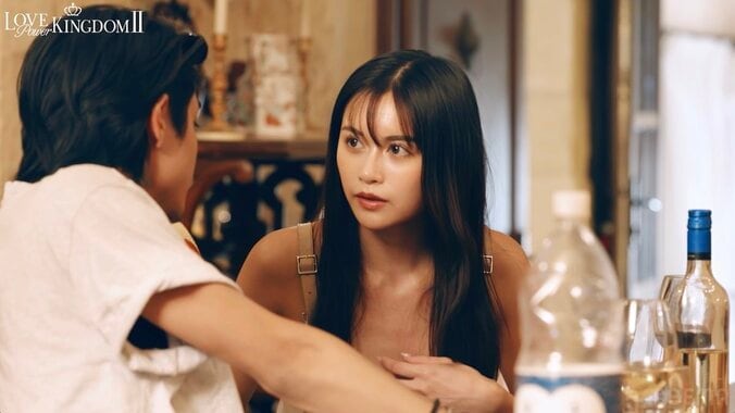 【写真・画像】「私たちだけの秘密」世界43国でモテまくりの美女、横浜流星似の俳優をムーディすぎる密室にお誘い　2枚目