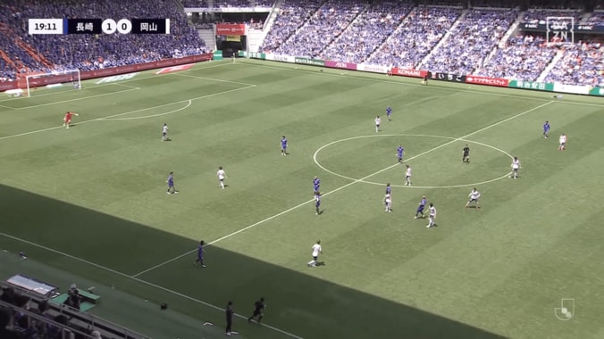 Jリーグで“GKがアシスト”の珍事！波多野豪の60mフィードに「めっちゃいいキック」「まさに電光石火」ファン大興奮 3枚目