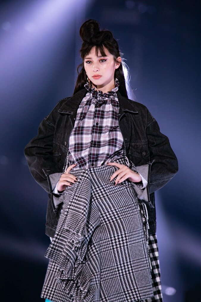 山崎賢人、さいたまスーパーアリーナに立つ！ サプライズ登場に大声援『TGC2018A/W』【画像集】 30枚目