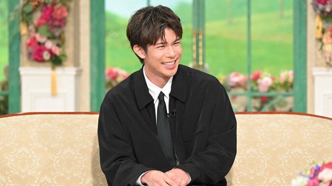 「ちょっとオーラが違う」元劇団四季のイケメン俳優、曾祖父・祖父は“人間国宝”…幼少期から会話は「敬語でした」 5枚目