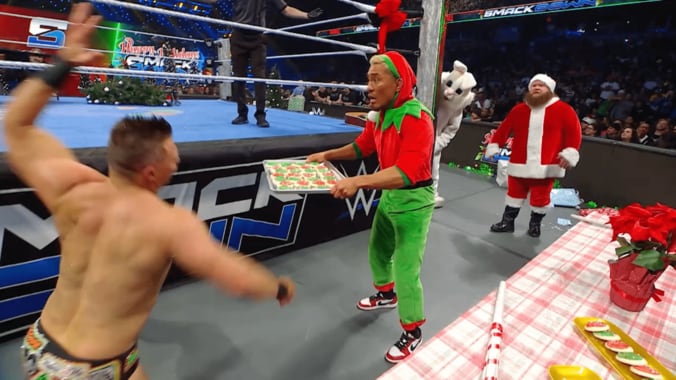 【映像】「かわいそう」日本人レスラーに理不尽すぎる仕打ち