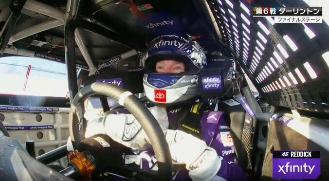 「へっへ」解説が思わず笑った車内での“珍プレー”　気温30度超…灼熱の米レースでドライバーが大胆行動「暑くなっちゃうんで」 4枚目