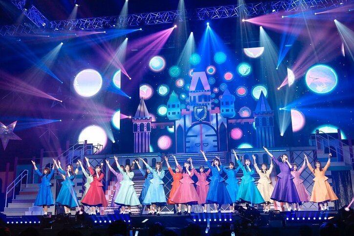 【ライブレポート】「この時間が永遠に続けばいいのに…」けやき坂46が初のクリスマス3daysライブ完走、感極まるメンバーも