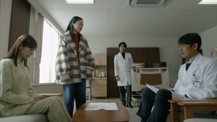 【写真・画像】美人ナースとの不倫が泥沼…津田健次郎、風呂上がりの逢瀬で色気爆発「前髪下ろしてえちえち」「発狂モノ」ファン大興奮『グレイトギフト』5話 4枚目