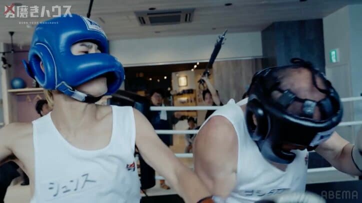 【写真・画像】「やだやだやだ」 “イキリ”大学生、因縁の38歳子供部屋おじさんとの“殴り合い”で意気消沈 2枚目