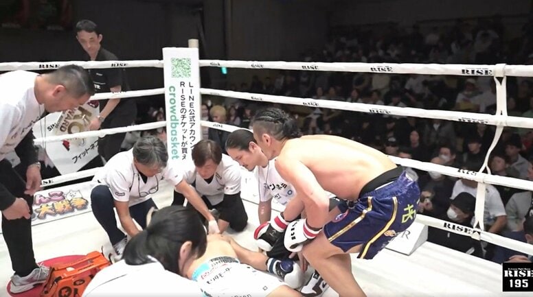 「嫌な音がした」即担架投入の衝撃KO "合計100歳"対決で劇的結末「一瞬で粉砕。鈍い音が…」実況驚き