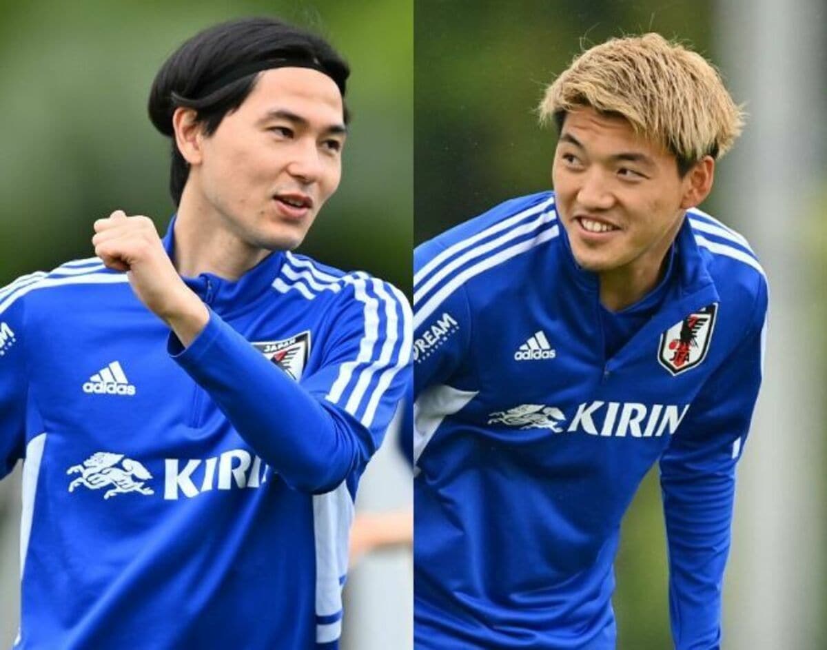 低価HOTadidas サッカー日本代表直筆サイン入りユニフォーム 本田圭佑 香川真司… 記念グッズ