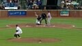 「腕が丸太」！ キャッチャーが座ったまま二塁送球で盗塁阻止 “これぞメジャー”のプレーに視聴者「座ってやで」「マッキャンやるじゃん」と驚き