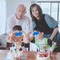  蒼井そら、双子の息子達の誕生日に家族ショットを公開「パーティーしました」 