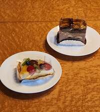 武東由美　『お先に食べたケーキ』