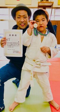 はなわ『三男坊が柔道大会で優勝( ^ω^ )』