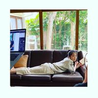 「ご心配おかけしました!!」浜辺美波、約1週間振りの撮影オフショットに歓喜の声