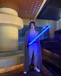 「めっちゃカッコいいです！」武田真治のスカイウォーカーコスプレに反響