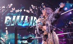 王座陥落の日本人美女レスラー、ジュリアがブチ切れ！「友達はもういらない」サプライズ復帰で親友を襲う