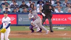 しまった！佐々木朗希、鈴木誠也に痛烈ライナー打たれるも…直後“青忍者”発動の瞬間「振り向けばエドマン」驚きの声