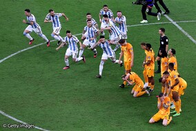 アルゼンチン指揮官がオランダ戦での振る舞いを擁護「試合の中では色々なことが起こり得る」