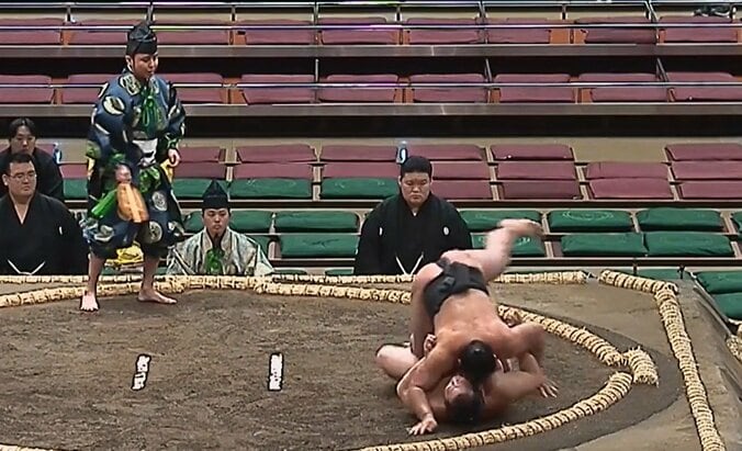 【写真・画像】　1枚目