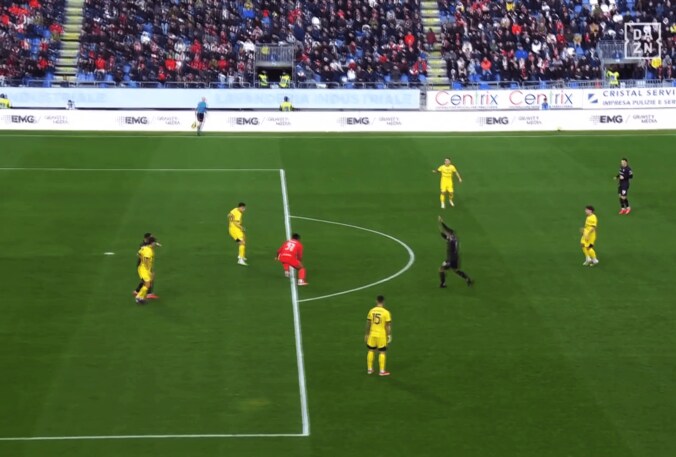 どうした鈴木彩艶…ハンド疑惑の“ドタバタ劇場”に敵ファン大ブーイング！「精神的に苦しんでいる」地元メディアが分析 3枚目