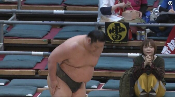 「初日から良い光景が見れた」ベテラン力士、ファンを魅了する“美しい所作“に反響相次ぐ 「見てるだけで気持ちいい」 4枚目