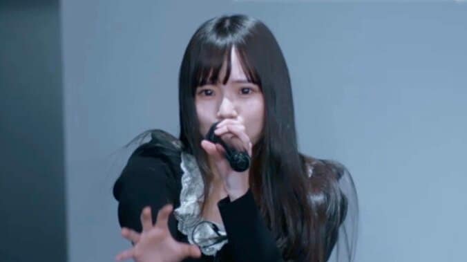 【写真・画像】「さすが歌姫」 人気アイドル、即興パフォーマンスでも「オーラえぐ」「鳥肌」「髪先までアイドル」の大反響　1枚目