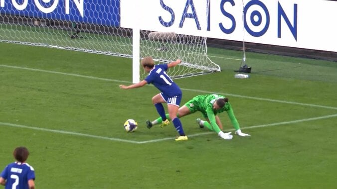 “まさかのゴール”に騒然！なでしこFW、敵GKからボール強奪→無慈悲な全力シュート「田中美南＝前田大然」「ナイスプレスだ」 3枚目