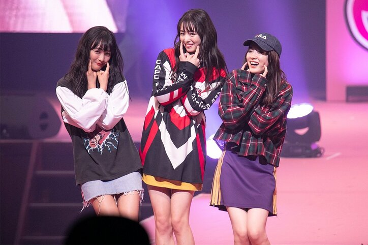 竹内涼真＆浜辺美波、新田真剣佑のサプライズ登場に大歓声！ -Seventeen 夏の学園祭2018【画像集】