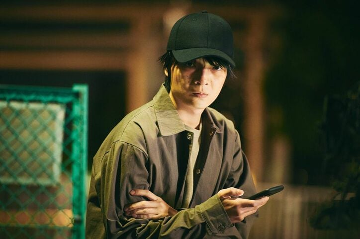 真面目な区役所職員が一夜にして“私刑”に…歪んだ正義が生んだリアルすぎるネットリンチ、岡山天音主演の『私刑倶楽部』は他人事にあらず