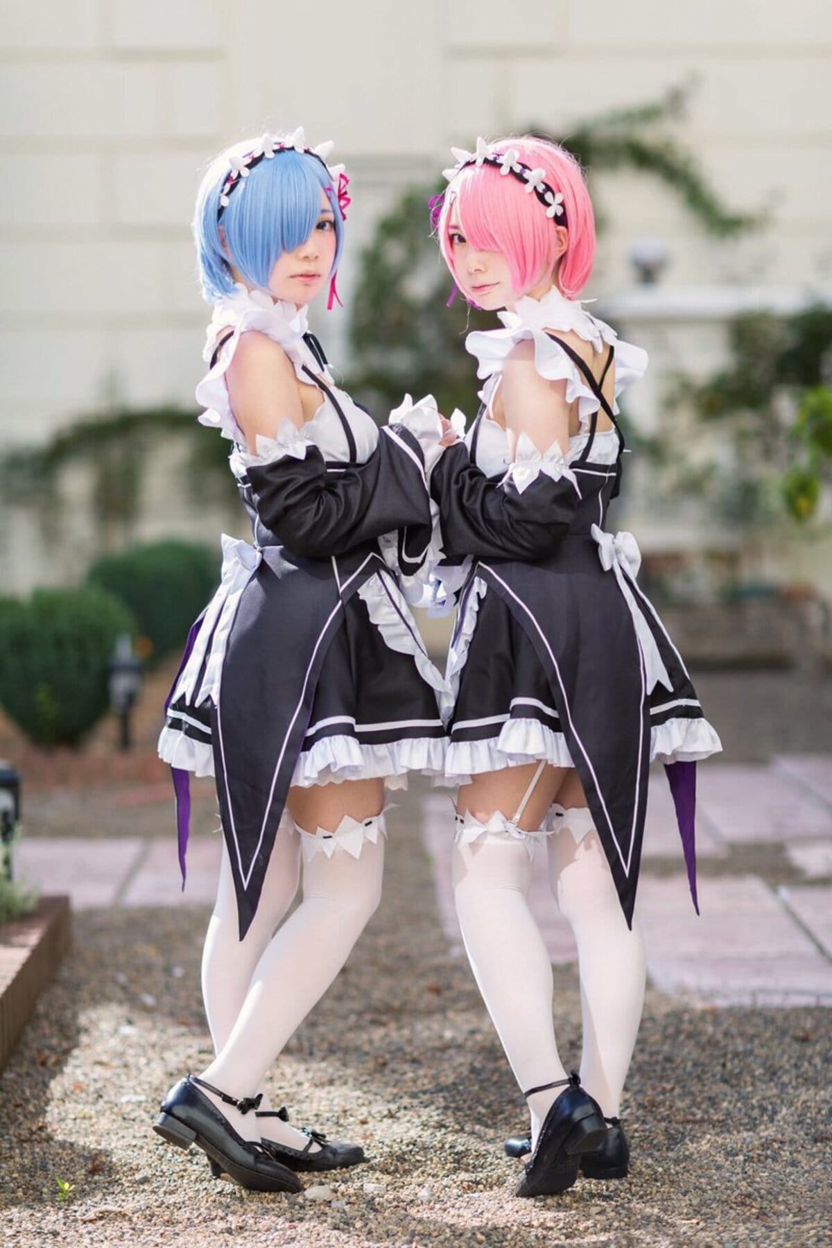 双子コスプレイヤーの穂南しずく＆もえか、「リゼロ」ラム＆レムの