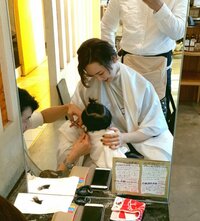 山口美沙の娘が初の髪切り、着実に成長を続けている様子を報告